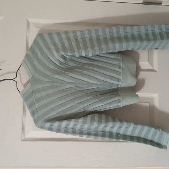 New Club Monaco mint green colored pullover sweater top - Picture 3 of 5